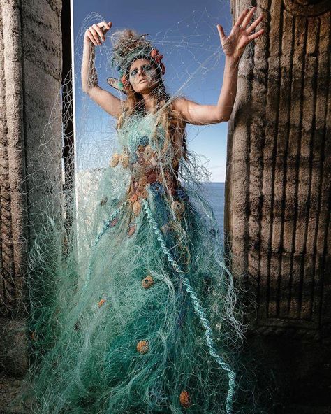 Ocean Sustainability Battle on Instagram: “Best Halloween costume found on the gram: @seafoodwatch  Ghost gear and ghost fishing is a horror of an issue. Ghost fishing occurs when�…” Sustainable Dress Fashion Design, Sea Fashion Design, Ocean Pollution Fashion, Ocean Halloween Costumes, Ocean Costume Ideas, Fishing Costume, Ocean Fashion Design, Water Costume, Ocean Costume