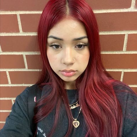 Pelo Color Vino, Latina Hair, Wine Hair, Cherry Hair, Red Hair Inspo, Dark Red Hair, Dyed Hair Inspiration, Pretty Hair Color, Hair Shades