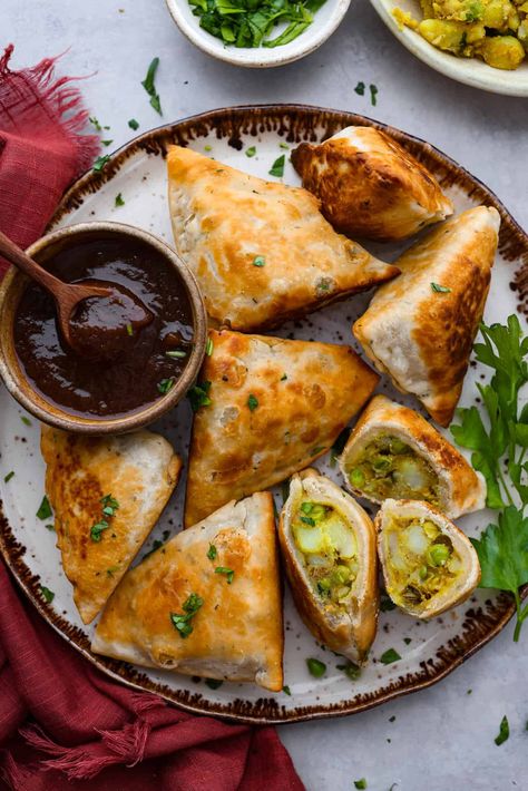 Essen, Samosas Recipe, Kacang Polong, Tamarind Sauce, Samosa Recipe, The Recipe Critic, Recipe Critic, Bulgogi, Samosa