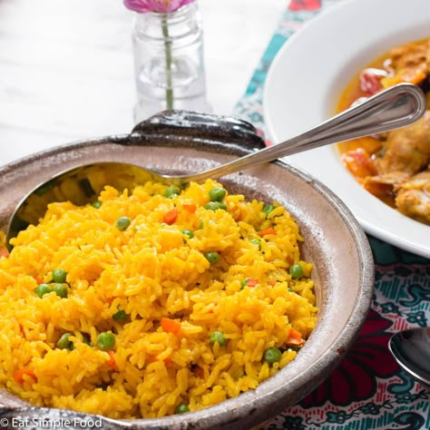 Yellow Mexican Rice, Arroz Amarillo Recipe, Yellow Spanish Rice, Rice With Peas, Rice With Corn, Spanish Rice Recipe Easy, Yellow Rice Recipes, Spanish Rice Recipe, Rice Side Dish Recipes