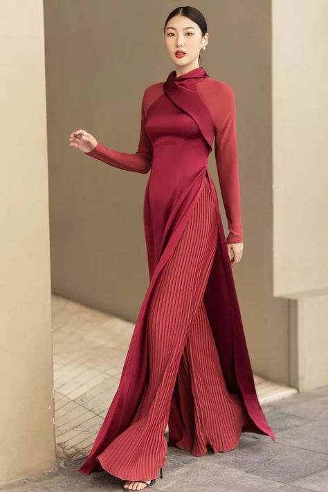 MEAN BLVD | Premium Fashion Platform of Top Vietnamese Designers Chinese Elegant Dresses, Formal Dress Modest, Elegant Dress Long Sleeve, Ao Dai Design, Vietnamese Dress Ao Dai, Wedding Ao Dai, Ao Dai Vietnamese, Modern Ao Dai, Elegant Silk Dresses