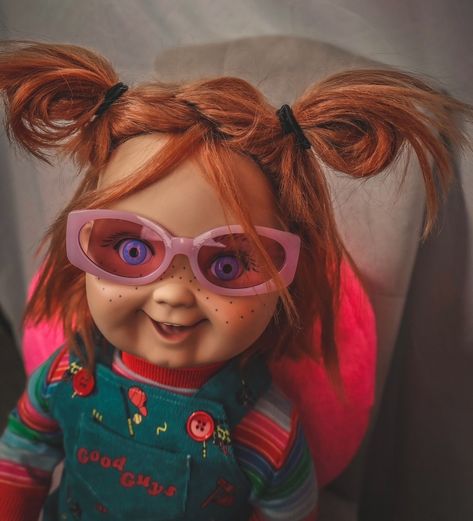 All Cartoon Characters Wallpaper, Funny Watch Faces, Chucky Memes Hilarious, Chuky Doll Wallpaper, Chucky Fan Art, Chucky Wallpaper Iphone, Chucky Funny, Halloween Pfp Aesthetic, Chucky Aesthetic