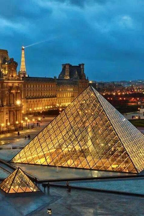 The Louvre Museum, Paris, France Prancis Paris, Paris Jackson, Voyage Europe, Louvre Paris, Louvre Museum, Paris Photo, Visit Paris, Gdansk, Old Building