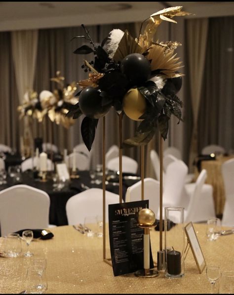 Black Gold White Decorations Party Ideas, Mens Table Decorations, 60th Mens Birthday Ideas, Black Gold And White Centerpieces, Centerpieces For 50th Birthday For Men, Masculine Party Centerpieces, Man Birthday Centerpieces, Great Gatsby Table Decorations, 60th Birthday Gala