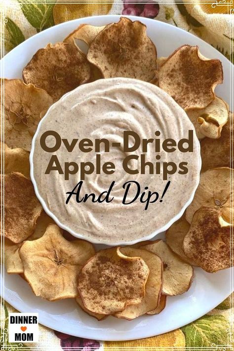 Fall Recipes Snacks, Baked Apple Chips, Cinnamon Apple Chips Baked, Healthy Fall Snacks, Dried Apple Chips, Apple Chips Recipe, Dehydrated Apples, Cinnamon Apple Chips, Apple Chips Baked