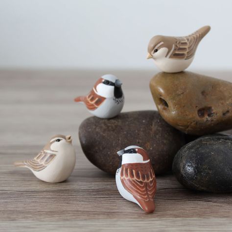 Female House Sparrow, Polymer Clay Bird, Painted Polymer Clay, Tiny Creatures, Clay Bird, Clay Birds, Miniature Sculpture, House Sparrow, Polymer Clay Animals