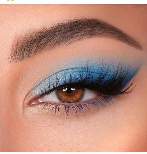 Make Azul, Blue Eyeshadow Makeup, Quinceanera Makeup, Ball Makeup, Maquillage On Fleek, Blue Eyeshadow Looks, Blue Makeup Looks, Prom Eye Makeup, Prom Makeup Looks