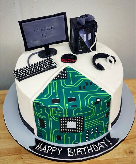 Coding Cake Computer, Coding Cake Ideas, Computer Cake, Science Cake, Video Game Cakes, Learn Computer, Birthday Cake For Him, 85th Birthday, Funny Birthday Cakes