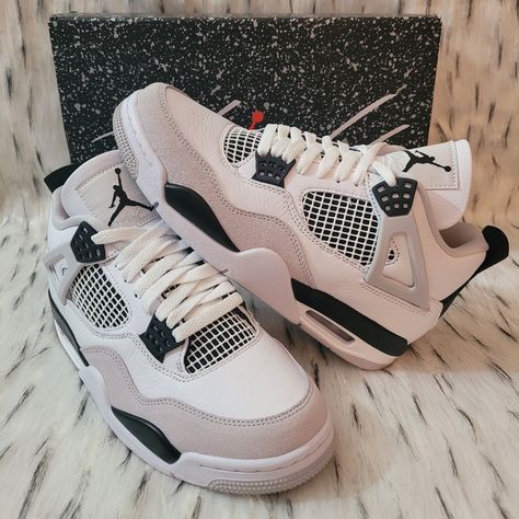 Jordan 4 beige