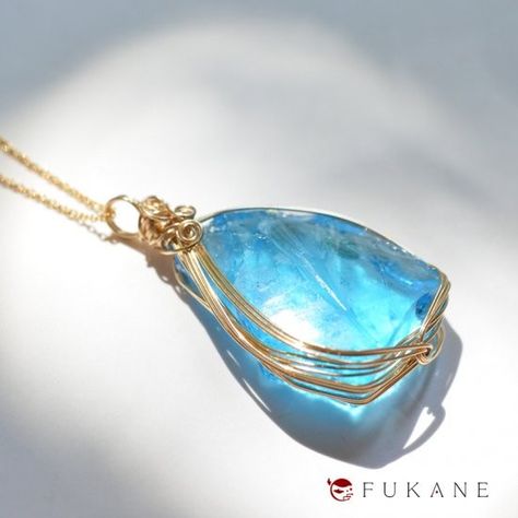 Blue Fantasy Necklace, Diy Bracelets Video, Fantasy Necklace, Wire Wrapped Stone Jewelry, Glowing Necklace, Princess Jewelry, Magical Jewelry, Beads Bracelet Design, Diamond Jewelry Designs