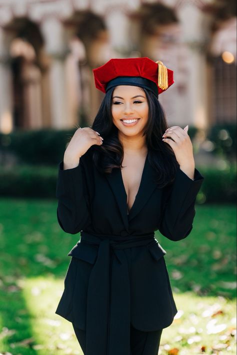 Graduation Pictures Law School Graduation Pictures, School Graduation Pictures, Poses For Graduation, Poses For Graduation Photos, Pharmacy School Graduation, Graduation Outfit College, Graduation Pose, Nursing Graduation Pictures, Masters Graduation