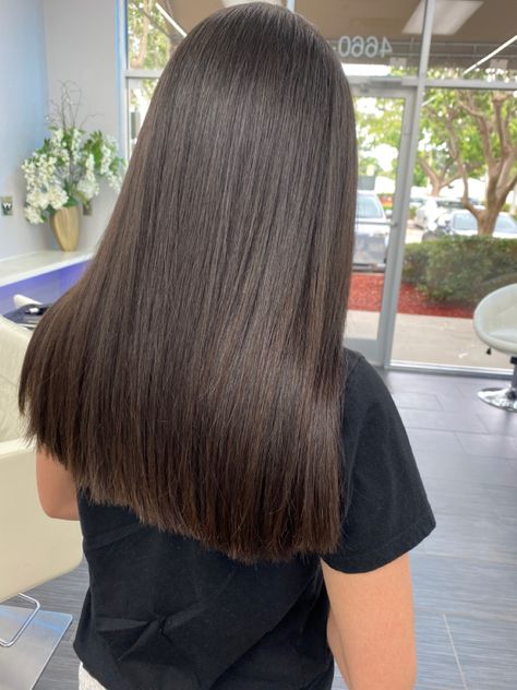 Medium Square Haircut, Straight Length Haircut, Brunette Hair Straight Medium, Arm Length Hair, Mid Straight Hair, Straight Cut Hair Medium, Square One Length Haircut, Straight Chocolate Brown Hair, Solid Haircut