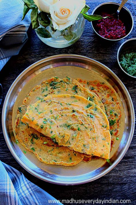 Masoor Dal Chilla - Madhu's Everyday Indian Lentil Pancakes, Dal Chilla, Veggie Meals, Dosa Recipe, Red Lentils, Dal Recipe, Wheat Free Recipes, Clean Diet, Feel Good Food