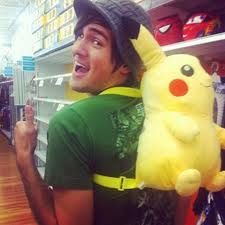 Anthony Padilla (sidenote: i have that same pikachu backpack) Smosh Anthony, Jd And Veronica, Strangely Familiar, Anthony Padilla, King Robert, Gay Outfit, Black Dude, Gamer Boy, Rawr Xd