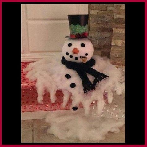 Melted Snowman Porch Decor Snowman Porch Decor, Diy Snowman Decorations, Diy Schneemann, Melting Snowman, Snowman Crafts Diy, Diy Christmas Decorations For Home, Outside Christmas Decorations, Christmas Decorations Outdoor, Melted Snowman