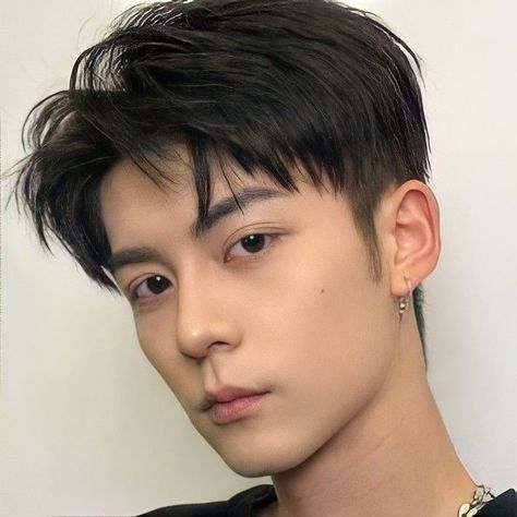 Edgy Mens Haircut, Men Korean Hairstyle, Korean Hairstyle Men, Korean Haircut Medium, Korean Haircut Long, Hair Color Korean, Asian Hair Inspo, Korean Haircut Men, Asian Men Short Hairstyle