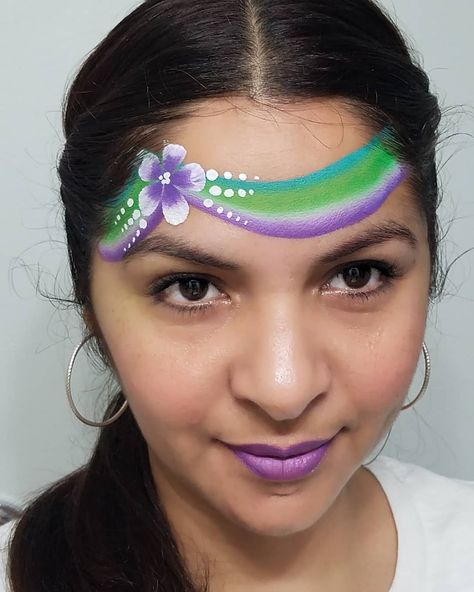 Quick Face Paint Designs, Quick Face Paint Ideas, Cheek Face Painting Ideas, Flower Face Paint, Face Painting Images, Easy Face Painting Designs, Face Painting Flowers, Princess Face Painting, Adult Face Painting