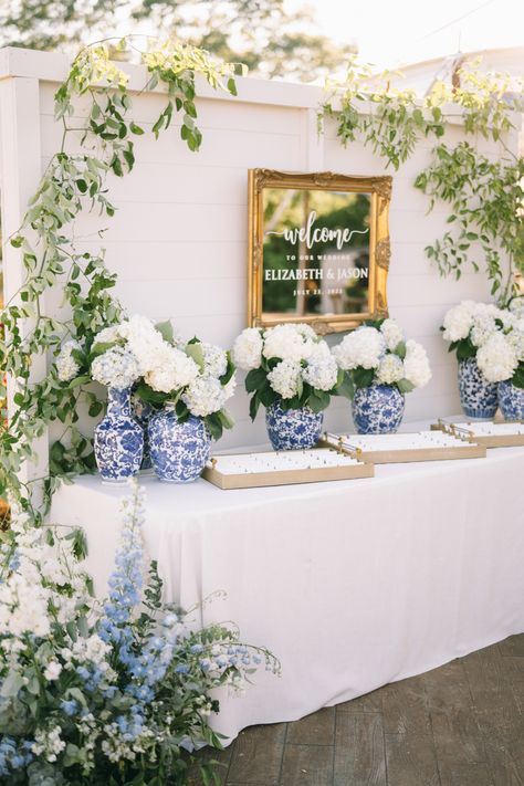 Mamma Mia Wedding, Wedding Coastal, Blue White Weddings, Bridal Shower Inspo, Something Blue Bridal, Blue Bridal Shower, East Coast Wedding, Blue Themed Wedding, Theme Color