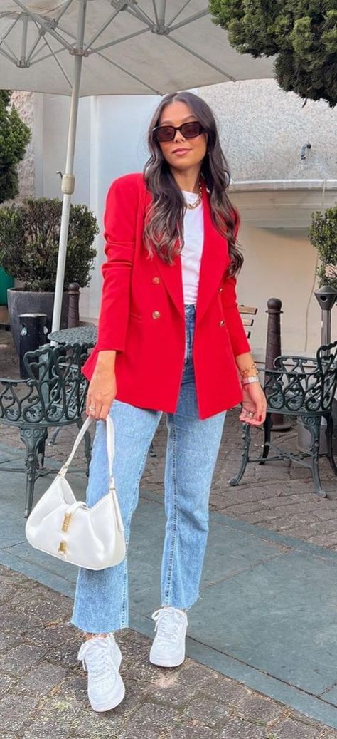 Red Blazer Outfit Casual, Purse Styling, Red Outfit Casual, Red Blazer Outfit, 2025 Style, Outfits Con Jeans, Blazer Outfits For Women, Korean Fashion Casual, Red Blazer