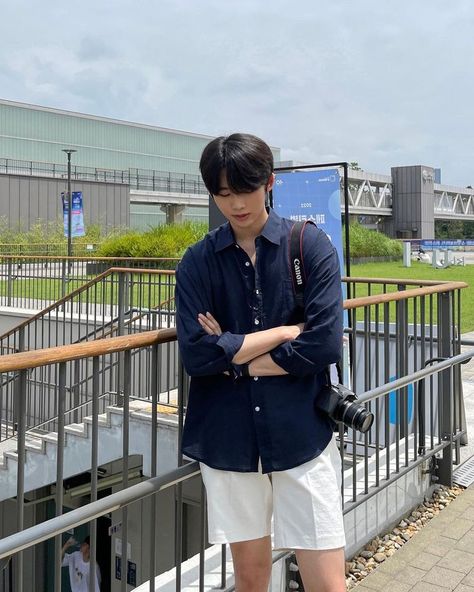 Boys Summer Fashion, Korean Summer Outfits, Minimalist Fashion Men, Korean Summer, Boys Haircuts, Men Fashion Casual Outfits, Summer Outfits Men, Summer Boy, Korean Outfits