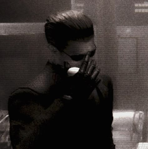 Albert Wesker Aesthetic, Albert Whiskers, Albert Wesker Pfp, Albert Wesker Re1, Albert Wesker Icons, Resident Evil Albert Wesker, Cover For Wattpad, Phone Theme Icons, Wesker Resident Evil