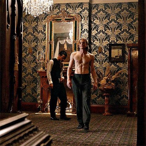 Can we talk about the Lestat walk, because there's a walk that's not Sam's and it's incredible. – @sophsun1 on Tumblr Anne Rice Vampire Chronicles, Lestat And Louis, Sam Reid, Vampire Romances, Timothy Dalton, The Vampire Chronicles, Watership Down, Internet Culture, Interview With The Vampire