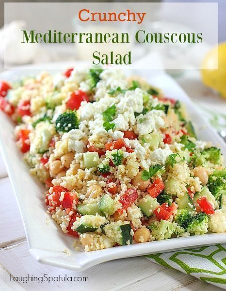 Mediterranean Couscous Salad, Veggie Salads, Meatless Mains, Mediterranean Couscous, Moroccan Couscous, Mediterranean Foods, Clean Foods, Couscous Salat, Diy Easy Recipes