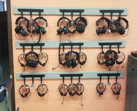 Classroom Earphone Storage, Headphone Storage Classroom, Classroom Headphone Storage, Paddle Storage, Ipad Organization, Headphone Organizer, Middle School Science Classroom, Ipad Organizer, Headphone Storage