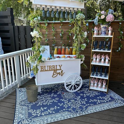 Drink Area For Party, Bridal Shower Champagne Bar, Mimosas Bar, Beverage Station Party, Foodtrucks Ideas, Party Rental Ideas, Bridal Shower Drinks, Mobile Bar Cart, Bubbly Bar