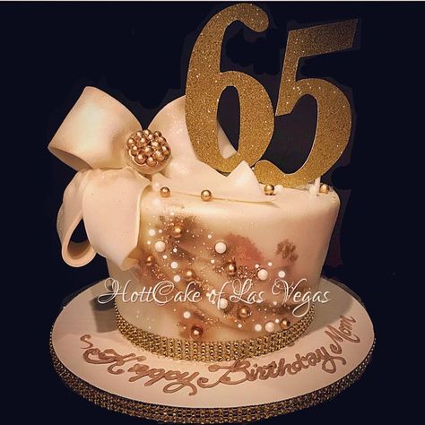 65th Birthday Cake Ideas For Women, Cake Ideas For 65 Year Old Woman, Cake For 65th Birthday Woman, 68th Birthday Cake For Mom, 65 Birthday Cake Women, 65th Birthday Cake For Women, 65th Birthday Ideas For Mom, 65th Birthday Ideas, 65th Birthday Cake