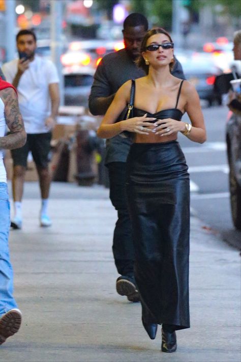 Hailey Bieber Outfits Street Style, Hailey Baldwin Outfits, Hailey Bieber Street Style, Hailey Bieber Outfits, Hailey Bieber Style, Hailey Baldwin Style, Hailey Baldwin, Celebrity Street Style, Hailey Bieber