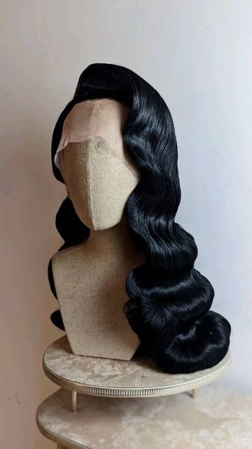 Pin Up Wigs, 1920s Hairstyles For Black Women, Vintage Hollywood Waves Hair, Great Gatsby Curly Hairstyles, 50s Bridal Hair, Intricate Black Hairstyles, Modern Old Hollywood Outfits, Vintage Wavy Hair, 50s Waves Hair