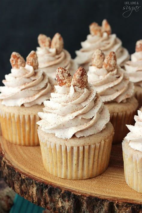 Cinnamon Sugar Almond Cupcakes Cinnamon Sugar Almonds, Cinnamon Pastry, Life Love And Sugar, Cinnamon Cupcakes, Almond Cupcakes, Swirl Cupcakes, Gourmet Cupcakes, Cinnamon Almonds, Salty Cake