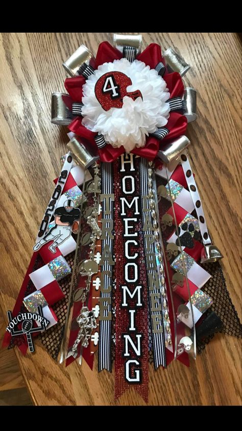 Garters Homecoming For Guys, Overalls Homecoming, Senior Year Diy, Unique Homecoming Mums, Homecoming Campaign, Texas Mums, Homecoming Spirit Week, Homecoming Corsage, Texas Homecoming Mums