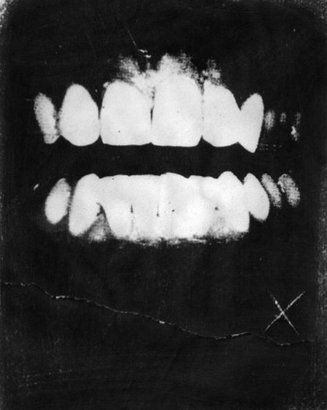 Sheet Noise on Instagram: “Swans ‘Filth’ LP Teeth #swans” Dream Eater, Arte Inspo, Wow Art, Foto Art, White Photo, Tokyo Ghoul, Dark Art, Dark Aesthetic, Design Inspo