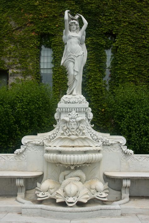 Statue of Hope, the centerpiece of the drinking water fountain by Thomas Waldo Story. In 1904, Susan Preston Draper, wife of General William F. Draper, presented the Statue of Hope to the Town of Hopedale, Massachusetts. Fountain With Statue, Ornamental Molding, Roman Fountain, Fountain Sculpture, Fountain Statue, Drinking Water Fountain, Sea Wall Decor, Water Fountain Design, Statue Fountain