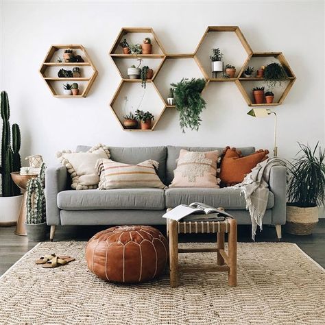 Adorable Honeycomb/Hexagon Wall Shelf Ideas - Balcony Decoration Ideas in Every Unique Detail Ikea 2015, Honeycomb Shelves, Hiasan Bilik Tidur, Decor Minimalist, Boho Living Room, Living Room Inspo, Balcony Decor, A Living Room, Living Room Inspiration