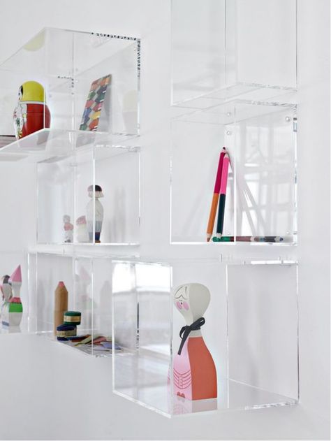 Plexiglass Ideas, Wall Cubes, Acrylic Decoration, Unique Shelves, Shelving Solutions, Acrylic Furniture, Regal Design, Cube Shelves, Contemporary Home Decor