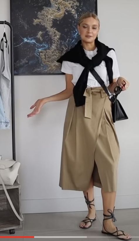 Khaki Pleated Skirt Outfit, Khaki Skirt Outfit, Khaki Pleated Skirt, Midi Skirt Outfits, Khaki Midi Skirt, Pleated Skirt Outfit, Midi Skirt Outfit, Khaki Skirt, Europe Fashion