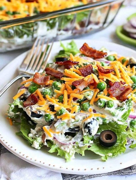 Keto Seven-layer Salad Seven Layered Salad, Seven Layer Salad, Bacon Cheeseburger Soup, Roasted Garlic Hummus, Keto Recipes For Beginners, Free Keto Meal Plan, Layered Salad, Pepper Steak, Low Carb Eating