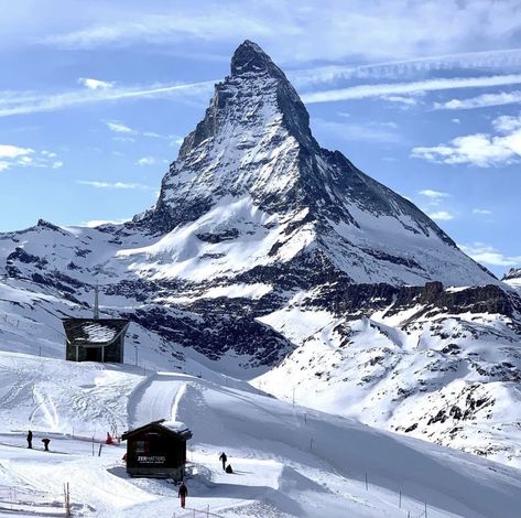 March 4 - The Matterhorn, Zermatt, Switzerland The Matterhorn Switzerland, Mode Au Ski, Matterhorn Switzerland, Switzerland Photography, 2022 Goals, Switzerland Vacation, The Matterhorn, Zermatt Switzerland, Mountain Pictures