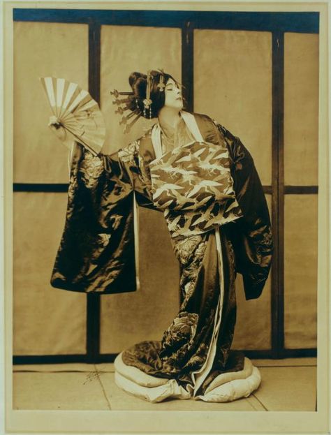 Ruth St Denis, Geisha Samurai, Madama Butterfly, The Kimono Gallery, Kimono Gallery, Japanese Traditional Clothing, Vintage Burlesque, Memoirs Of A Geisha, St Denis