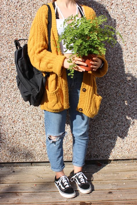 plant aesthetic art hoe aesthetic plant mom outfit fashion inspiration Plant Aesthetic Clothes, Art Ho Aesthetics, Art Ho Outfit, Fitness Mom Aesthetic, Artsy Mom Aesthetic, Plant Outfits, Art Mom Outfits, Art Mom Aesthetic Outfit, Plant Mom Outfit