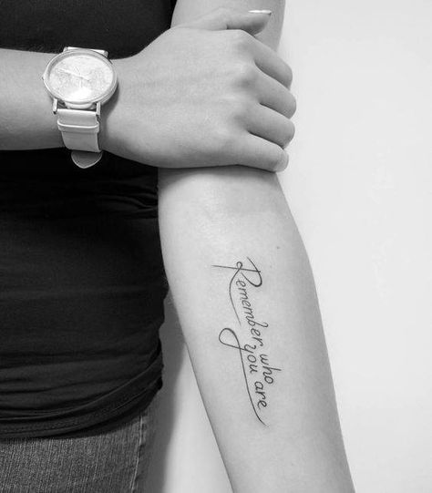 Remember who you are Inscription Tattoo Literary Tattoos, Tiny Tattoo, Tumblr, Cat Tattoos, Inscription Tattoo, Ankle Tattoos For Women, Ankle Tattoo Small, Fairy Tattoo Designs, Geniale Tattoos