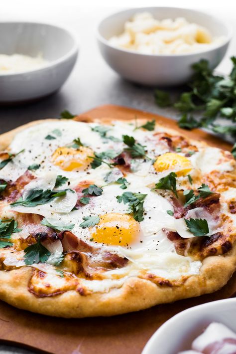 Pizza Carbonara Carbonara Pizza, Pizza Carbonara, Pizza Stromboli, Crispy Pancetta, Pizza Roll, Egg And Cheese, Pizza Pie, Breakfast Pizza, A Pizza