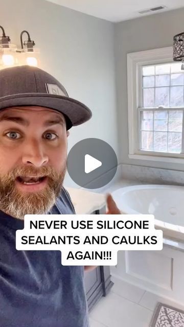 Silicone Caulking Tips, Caulking Hacks, Caulking Tips, Diy Home Interior, Wood Beads Diy, Easy Diy Hacks, Silicone Caulk, Bathroom Decorations, Diy Cleaning Hacks