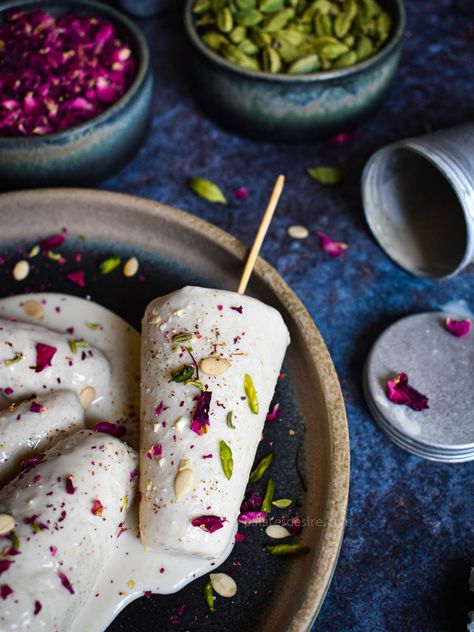 Thandai Kulfi Kulfi Photography, Kulfi Recipe Video, Kulfi Recipe, Healthy Sweets Recipes, Indian Snack Recipes, Frozen Drinks, Recipe Video, Healthy Sweets, Sweets Recipes