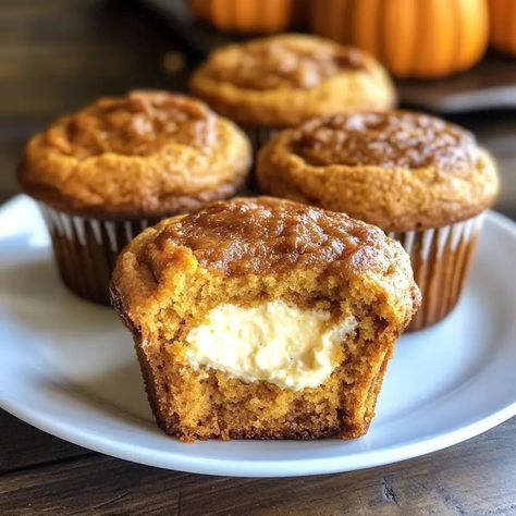 Pumpkin Cheesecake Muffins, Cheesecake Muffins, Moist Muffins, Muffin Batter, Spiced Pumpkin, Pumpkin Cupcakes, Pumpkin Muffins, Quick Breads, Creamy Cheesecake