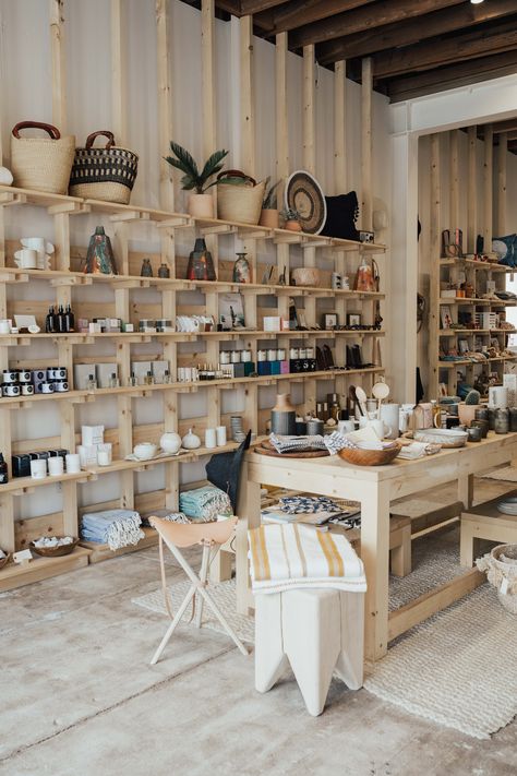 Midland - Alicia Lund Gift Shop Interiors, Simply Blessed, Store Interiors, Stil Boho, Retail Store Design, Art Space, Store Interior, Shop Interiors, Retail Space