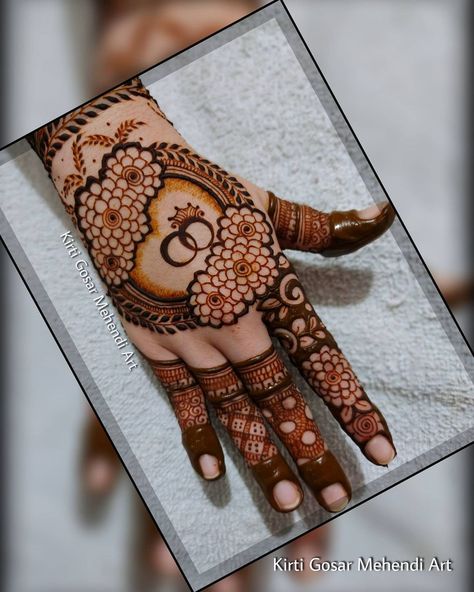 Engagement Mehendi, Henna Design, Floral Designs, Mehndi Designs, Henna, Instagram Photos, Floral, On Instagram, Instagram